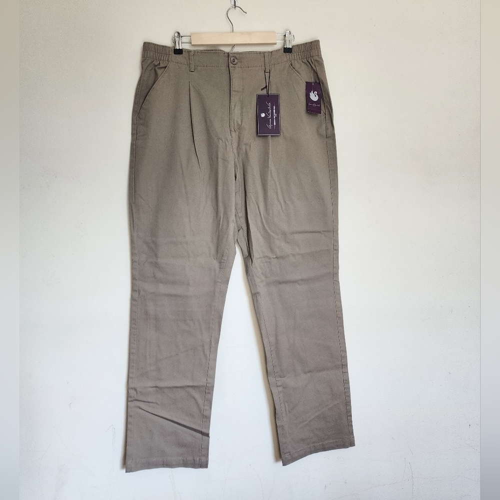 Gloria Vanderbilt High-Rise Pleated Chino with Tapered Leg size 16 NWT